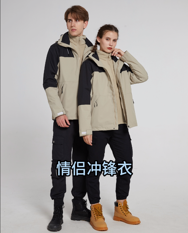 外衣：150D高彈春亞紡-100%聚酯纖維內膽：300克雙面搖粒絨-100%聚酯纖維防水5000/透氣2000/防風/保暖/三合一男女同款沖鋒衣登山服，奧特萊斯定制款防寒保暖情侶套裝沖鋒衣。